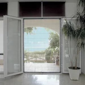 Installateur moustiquaires sur mesure sur Lyon 6 - devis gratuit chez la société CLINIQUE DU STORE