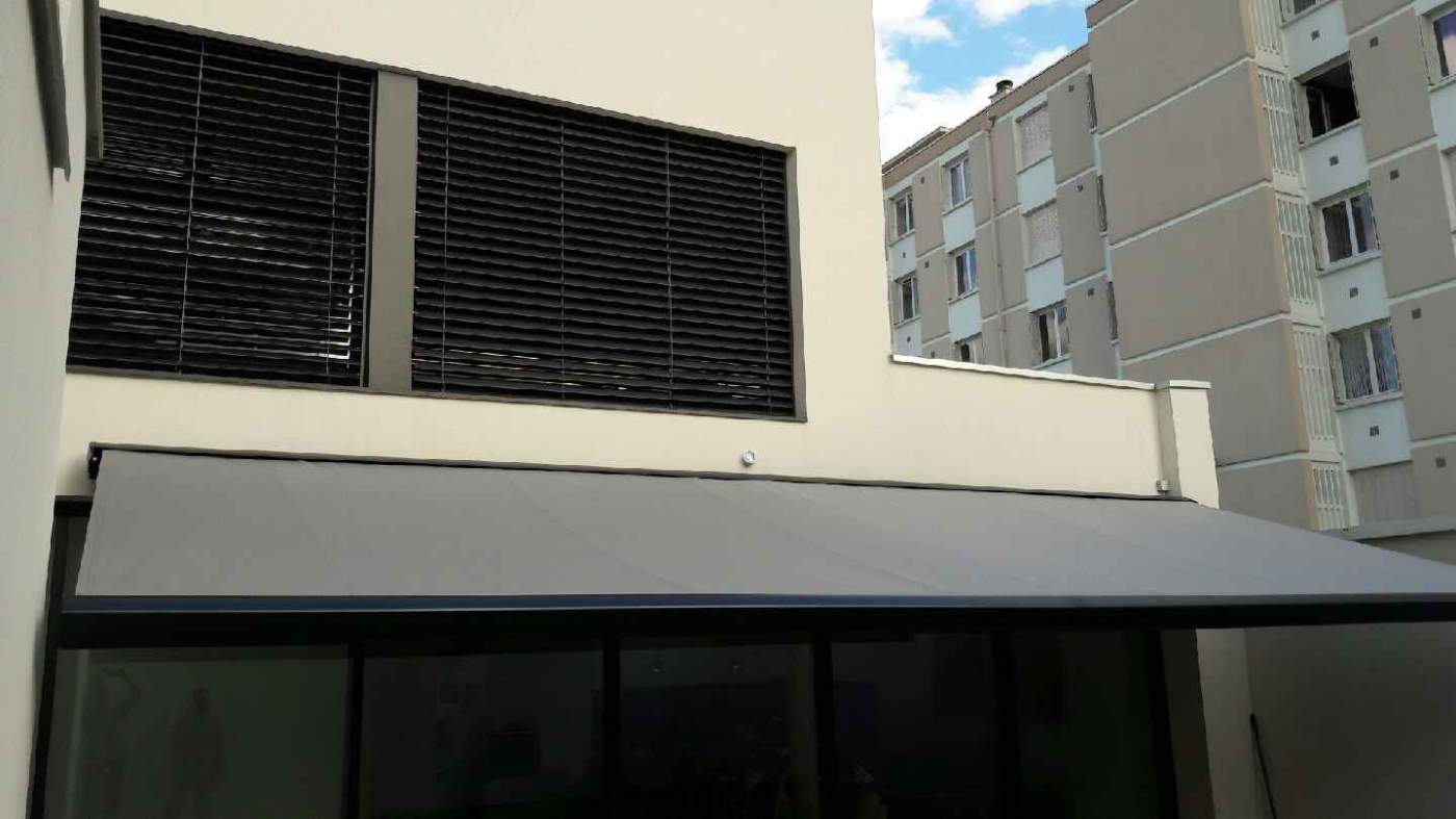 installation STORE COFFRE Villeurbanne - CLINIQUE du STORE Lyon