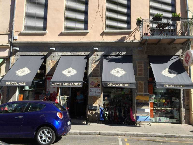 Installateur et réparateur store toile magasin LYON 4 - CLINIQUE DU STORE