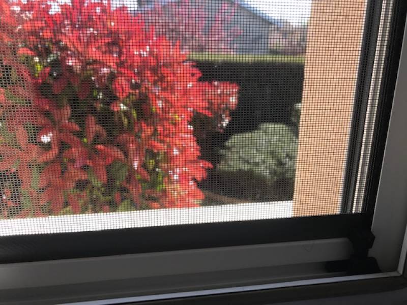 Moustiquaire intégré dans volet roulant - INSTALLATION LYON