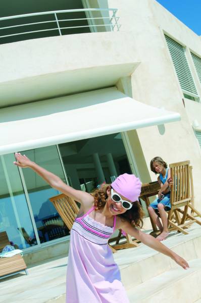 store électrique, vente, installation, motorisation par un professionnel sur Lyon CLINIQUE DU STORE