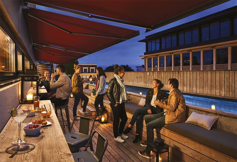 INSTALLER UN STORE TERRASSE AVEC UN PROFESSIONNEL CLINIQUE DU STORE DICKSON LYON 