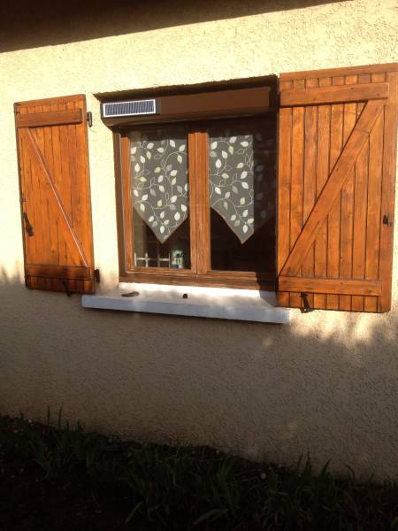 Installateur store électrique solaire sur St Didier au Mont d'Or - CLINIQUE DU STORE