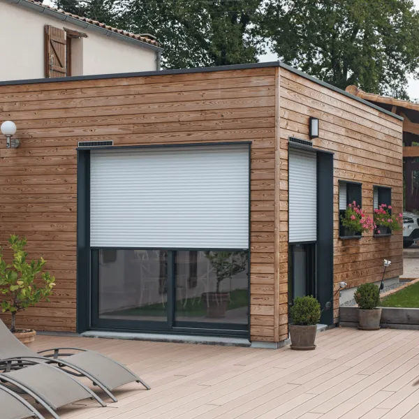 Installateurs professionnels  stores et volets roulants CLINIQUE DU STORE CALUIRE et LYON et 